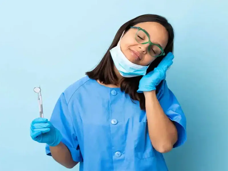 نحوه خوابیدن بعد از ایمپلنت دندان_کاشت دندان در بیماران با بیماری‌های خاص